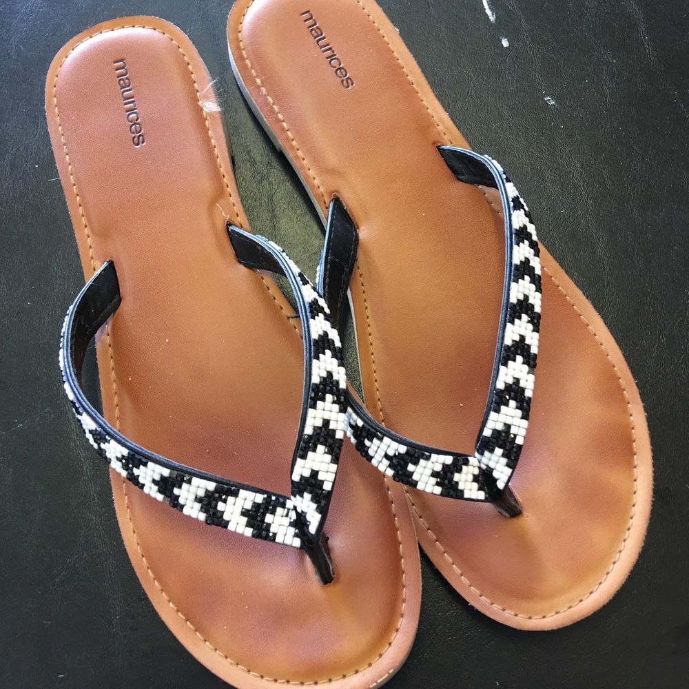 Maurice’s flip flops
